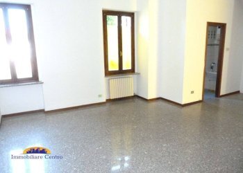 Vista - Shop piazza 4 Novembre, 10, Povegliano Veronese - photo 12