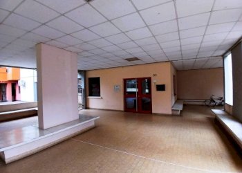 Interno non residenziale - Trilocale via Andrea Maffei, 90, Sondrio - foto 5