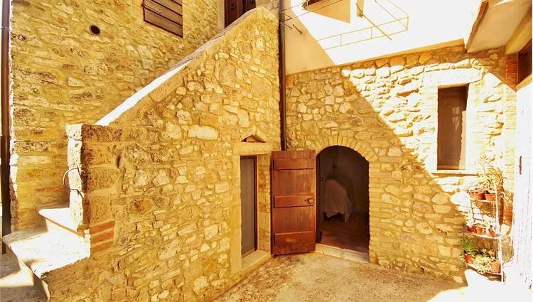 Independent house Semproniano - photo 2