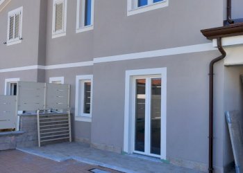 20250430_165316.jpg - Casa indipendente Luni - foto 1