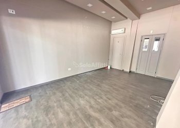 IMG-20240612-WA0004.jpg - Locale Commerciale Corso Pietro Giannone 166, Caserta - foto 3