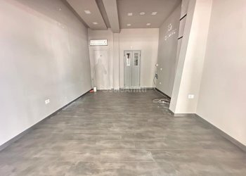 IMG-20240612-WA0002.jpg - Locale Commerciale Corso Pietro Giannone 166, Caserta - foto 4