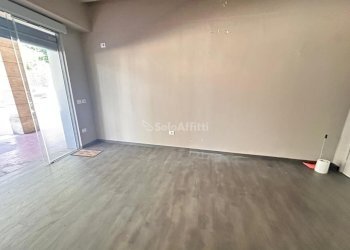 IMG-20240612-WA0005.jpg - Locale Commerciale Corso Pietro Giannone 166, Caserta - foto 6