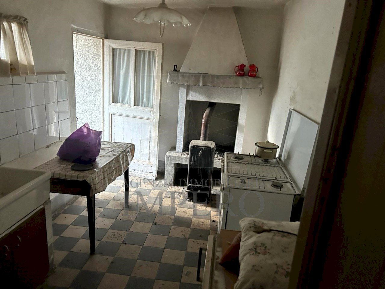 cucina - Appartamento Piazza S.Reparata 11, Ventimiglia - foto 2