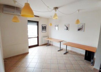 8.jpg - Ufficio Fiano Romano - foto 1