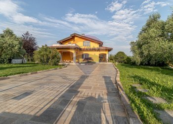 Villa Via Avvocato Ferdinando Rondolino, 84 
 Cavaglià, Cavaglià - photo 1