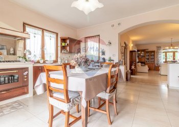 Villa Via Avvocato Ferdinando Rondolino, 84 
 Cavaglià, Cavaglià - photo 13