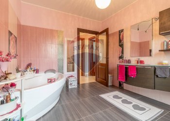 Villa Via Avvocato Ferdinando Rondolino, 84 
 Cavaglià, Cavaglià - photo 24
