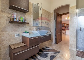Villa Via Avvocato Ferdinando Rondolino, 84 
 Cavaglià, Cavaglià - photo 31