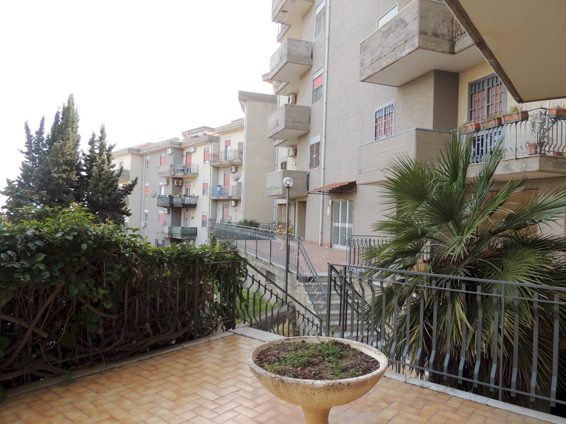 Four-room apartment Via Orsa Minore, Catania - photo 2