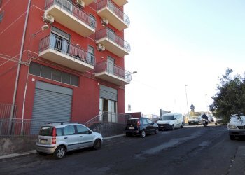 Locale Commerciale via etna, Misterbianco - foto 1