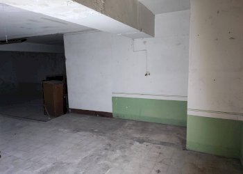 Magazzino Via Conte Di Torino, Catania - foto 4