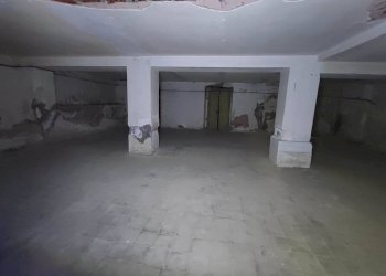 Magazzino Via Conte Di Torino, Catania - foto 3