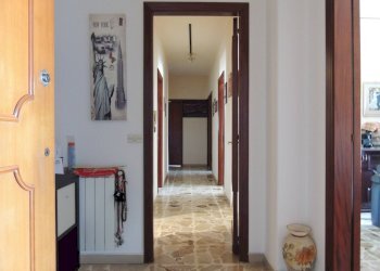 Appartamento via eugenio de mattei, Gravina di Catania - foto 4