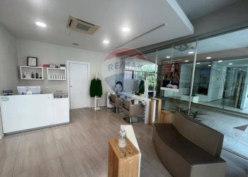 Negozio VIA CAVOUR, Varese - foto 7