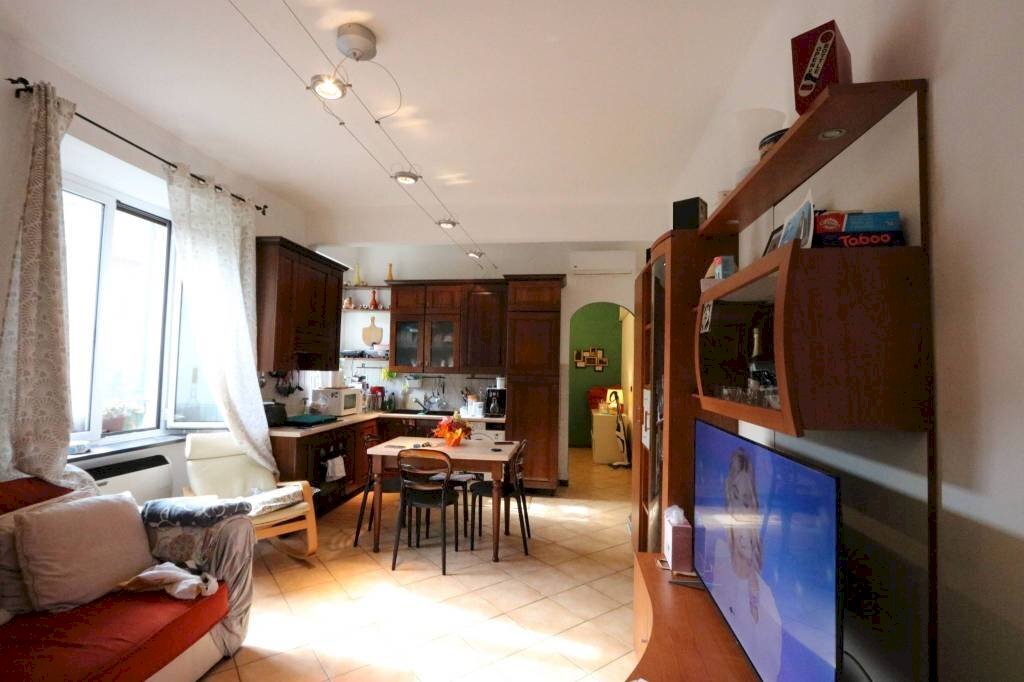 Salone - Bilocale Genova (zona Bolzaneto) - foto 3