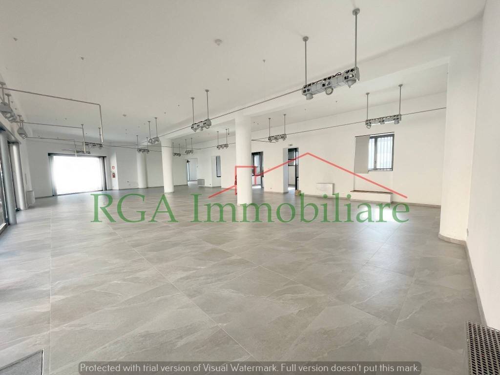 negozio - Shop largo Nicolò Rezzara, 7, Bergamo - photo 1