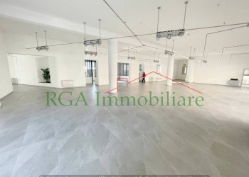 negozio - Negozio largo Nicolò Rezzara, 7, Bergamo - foto 7