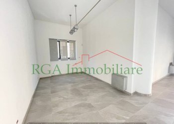 negozio - Negozio largo Nicolò Rezzara, 7, Bergamo - foto 9