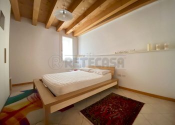 10.jpg - Bilocale Bassano del Grappa - foto 12