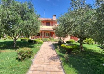 WhatsApp Image 2024-06-06 at 18.58.21.jpeg - Villa Via Giuseppe Garibaldi 101, Bellaria-Igea Marina - foto 2