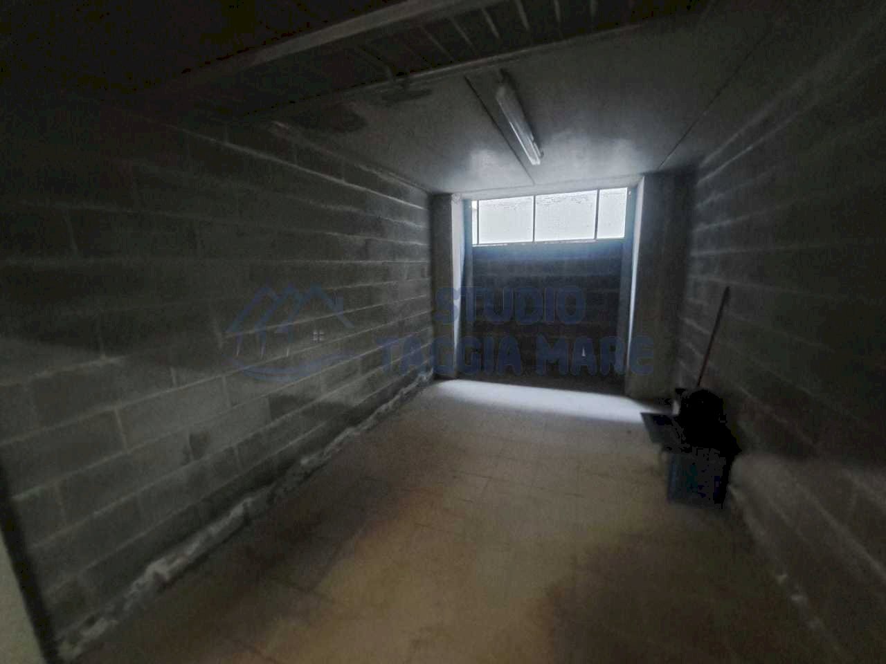 Immagine WhatsApp 2024-06-12 ore 10.39.19_acab4cd3 - Box Via Ferdinando Magellano, Taggia - foto 2