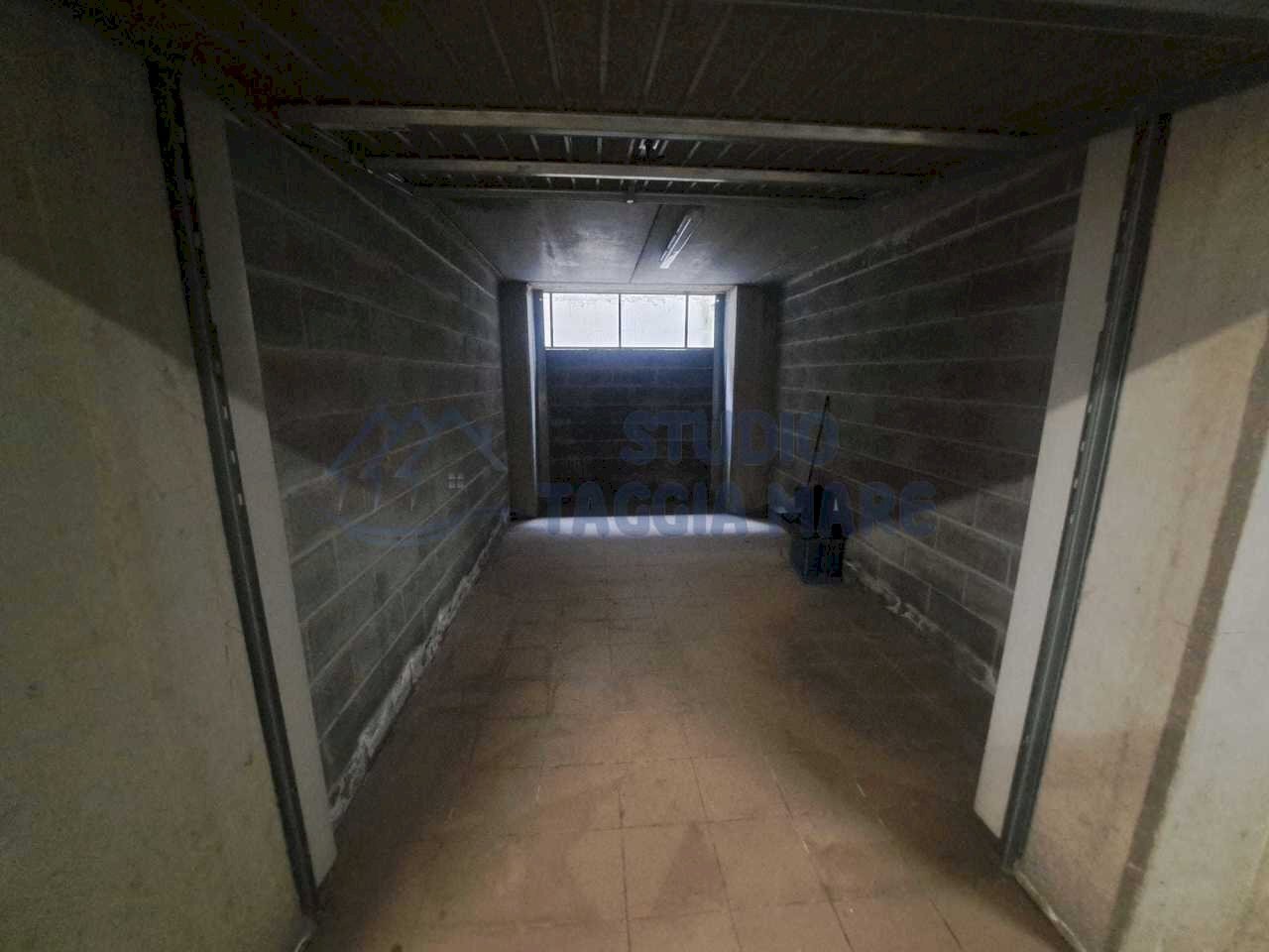 Immagine WhatsApp 2024-06-12 ore 10.39.19_f597ba01 - Box Via Ferdinando Magellano, Taggia - foto 3