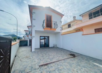 Villa a Schiera Posada - foto 1