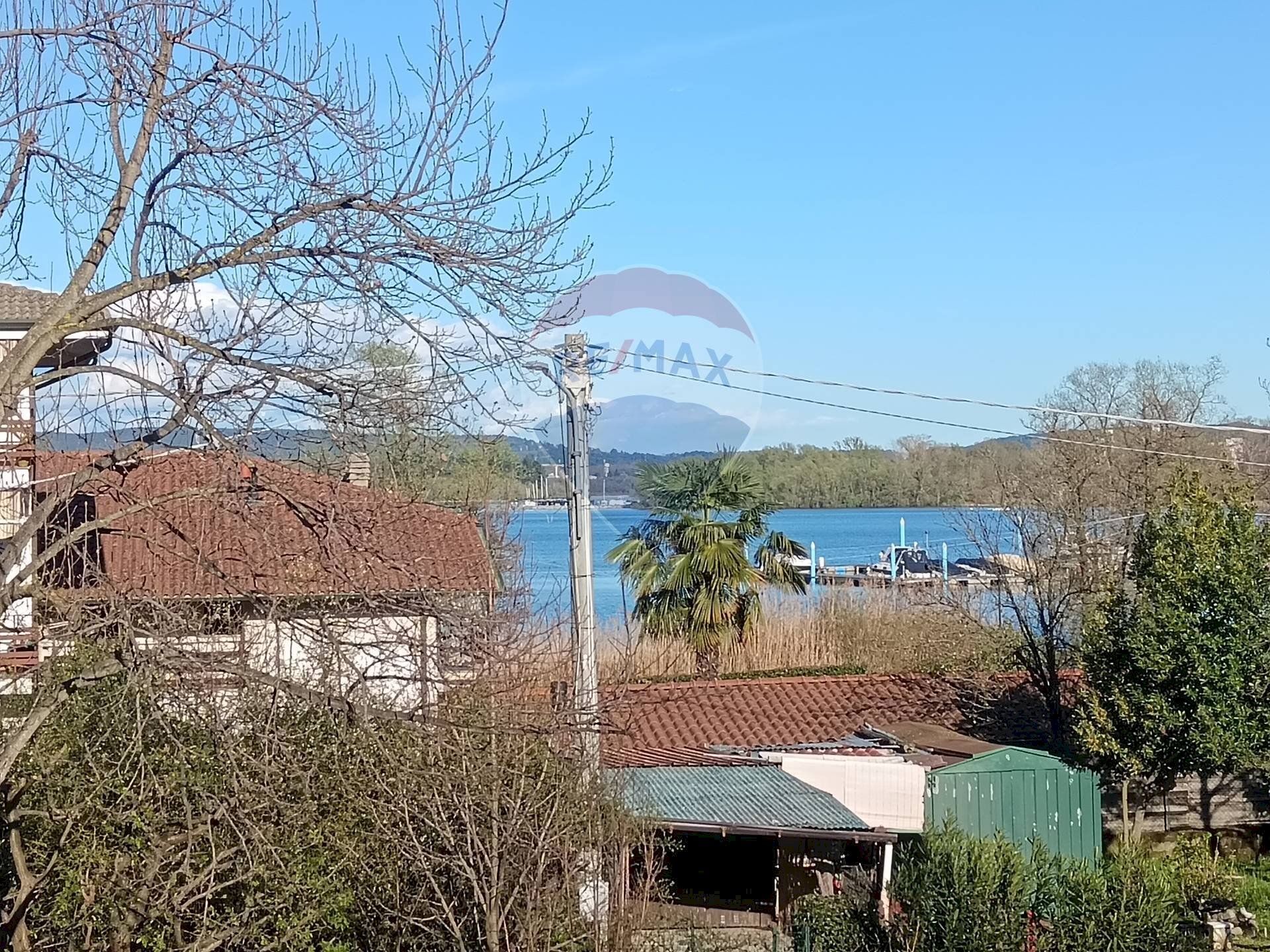 Stabile - Palazzo Via Amalfi, 109 
 Dormelletto, Dormelletto - foto 2