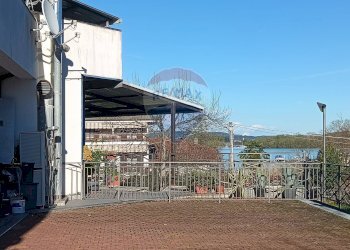 Stabile - Palazzo Via Amalfi, 109 
 Dormelletto, Dormelletto - foto 1