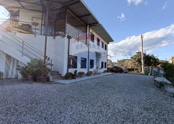 Stabile - Palazzo Via Amalfi, 109 
 Dormelletto, Dormelletto - foto 9