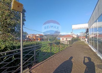 Stabile - Palazzo Via Amalfi, 109 
 Dormelletto, Dormelletto - foto 24