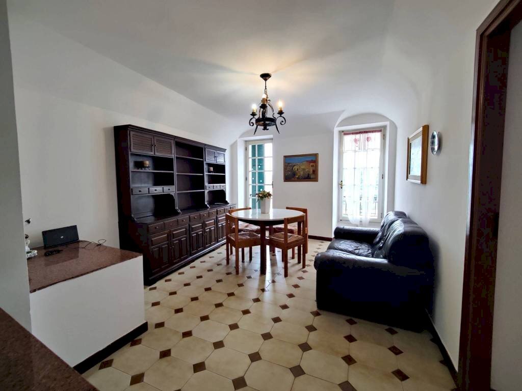 soggiorno - Appartamento via Borgo Barnati, Pontedassio - foto 1