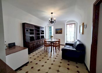 soggiorno - Four-room apartment via Borgo Barnati, Pontedassio - photo 1