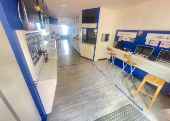 Negozio VIA MURCAROLO, Genova (zona Nervi) - foto 3