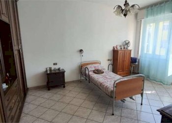 Camera da letto - Trilocale via Lazio, 43, Varese - foto 24