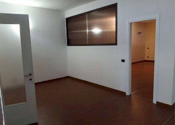 Magazzino via Fratelli Rosselli, 1, Varese - foto 4