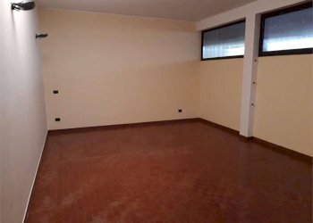 Magazzino via Fratelli Rosselli, 1, Varese - foto 5