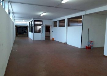 Magazzino via Fratelli Rosselli, 1, Varese - foto 8