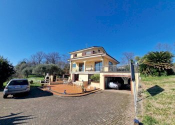 Zona - Villa via debbio, Bolano - foto 1