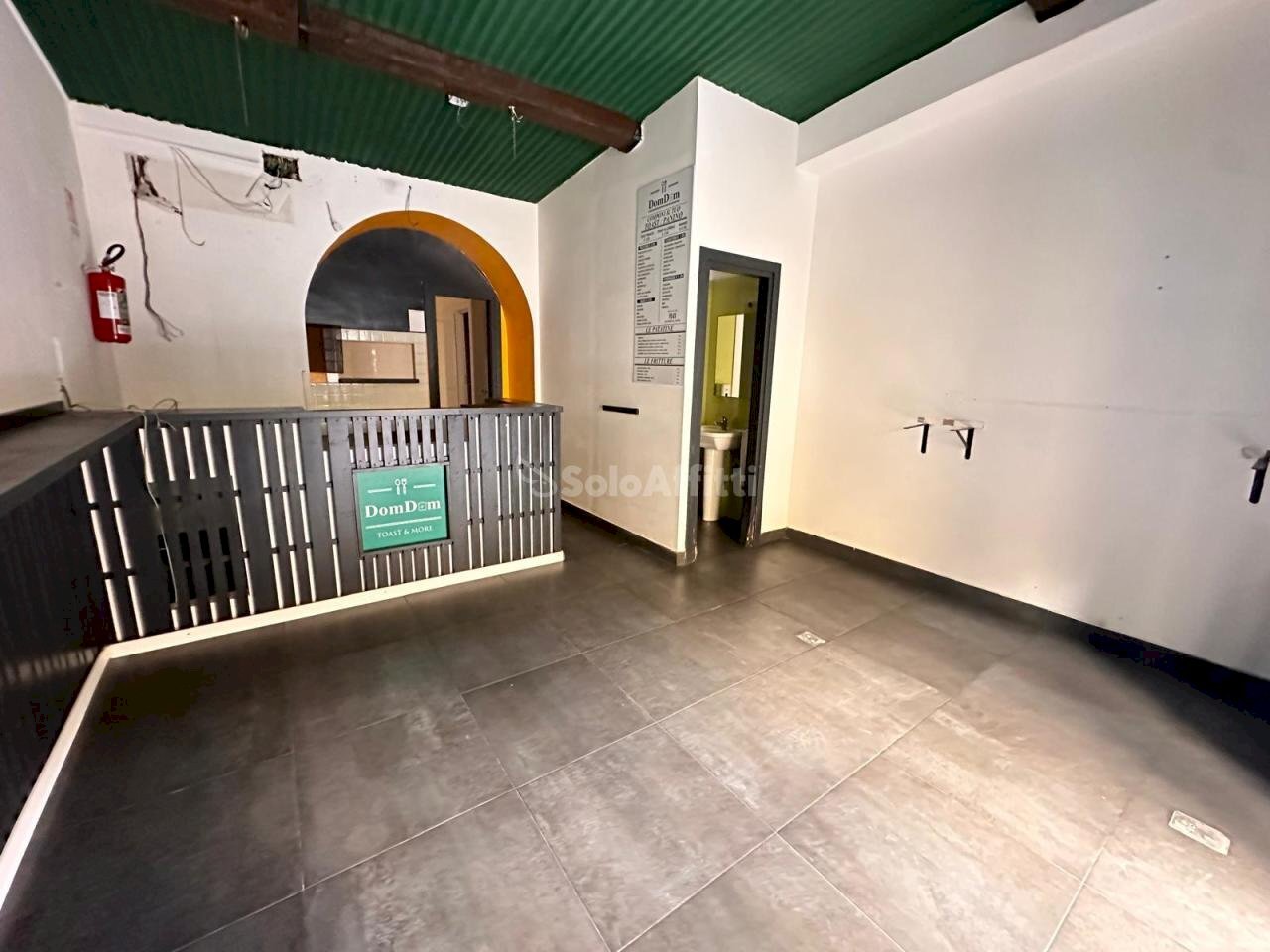 IMG-20240614-WA0022.jpg - Locale Commerciale Via Giambattista Vico 9, Caserta - foto 2