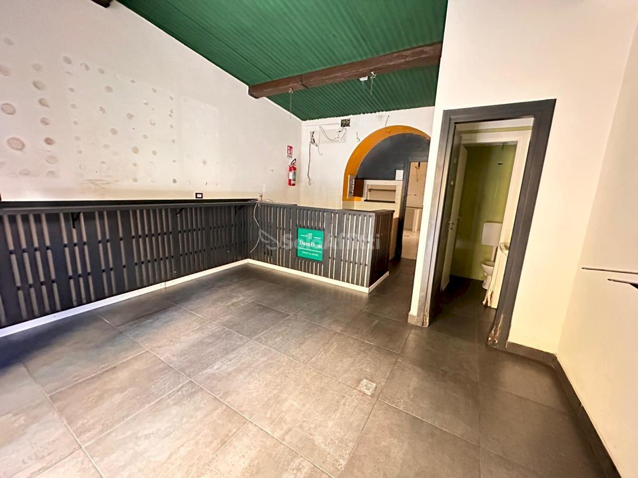 IMG-20240614-WA0024.jpg - Locale Commerciale Via Giambattista Vico 9, Caserta - foto 3