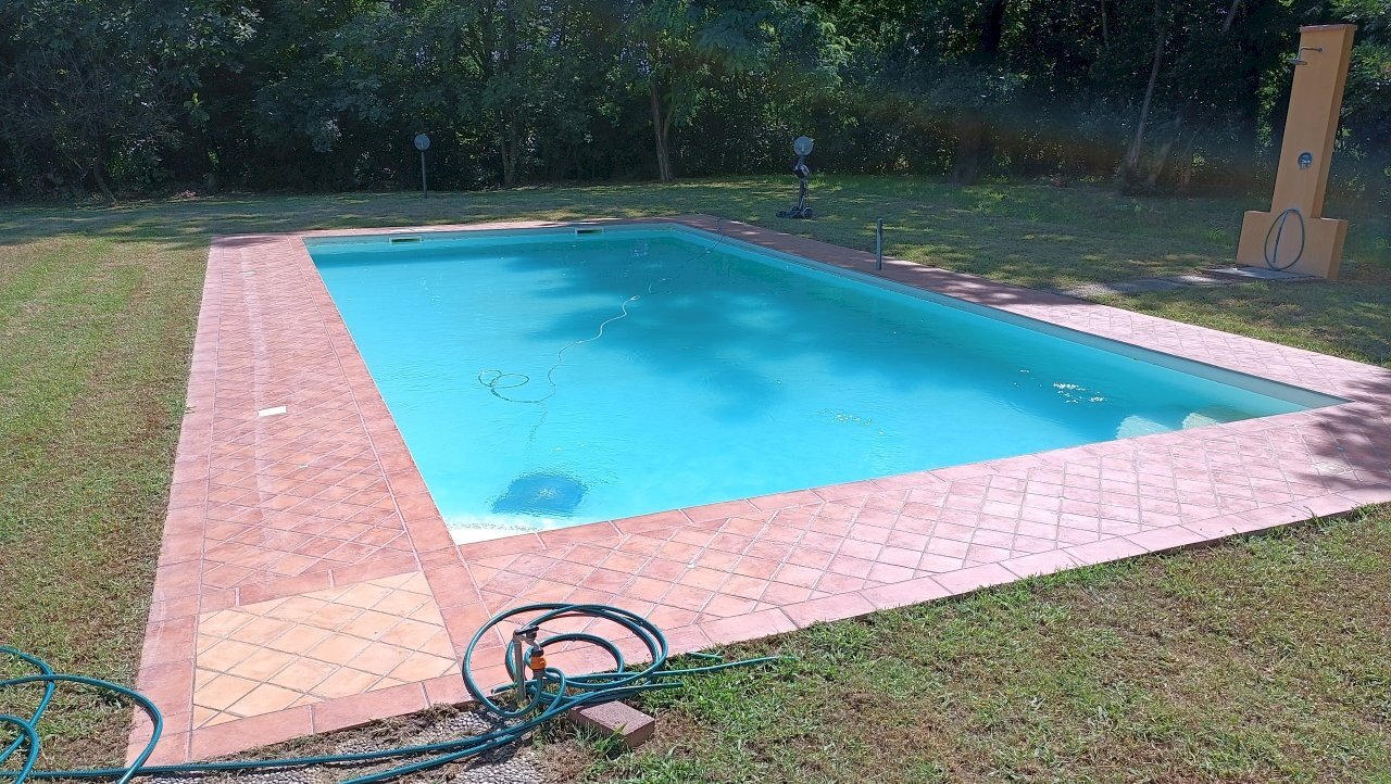 2 vendesi-villa-piscina-castelnuovo-magra.jpg - Villa Castelnuovo Magra - photo 2