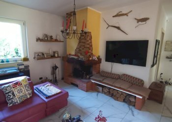 4 vendesi-villa-piscina-castelnuovo-magra.jpg - Villa Castelnuovo Magra - foto 4