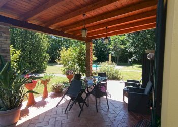8 vendesi-villa-piscina-castelnuovo-magra.jpg - Villa Castelnuovo Magra - foto 8