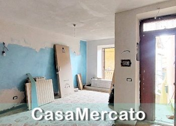 b1.jpg - Trilocale Via del Macello Vecchio, Rocca di Papa - foto 2