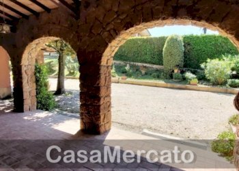 d11.jpg - Villa Viale Vittorio Veneto 114, Grottaferrata - foto 25