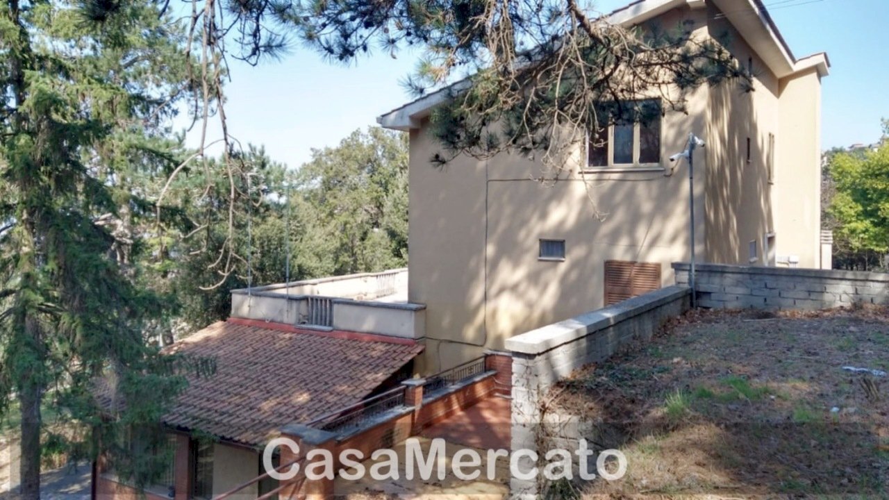 est11.jpg - Villa Via Roma, Rocca di Papa - foto 2