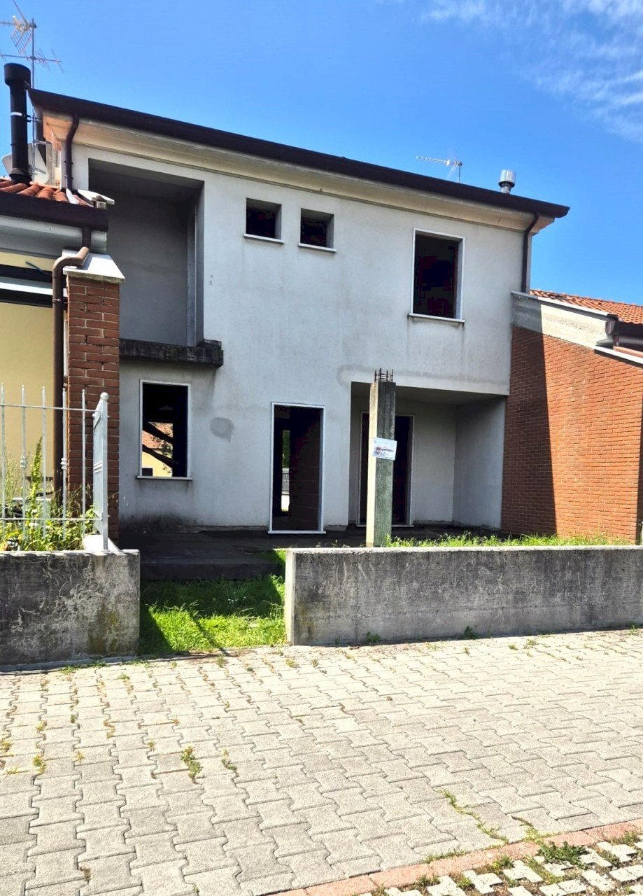 03.jpg - Terraced Villa Via Bozzi 103, Luni - photo 3