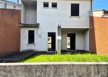 04.jpg - Villa a Schiera Via Bozzi 103, Luni - foto 4